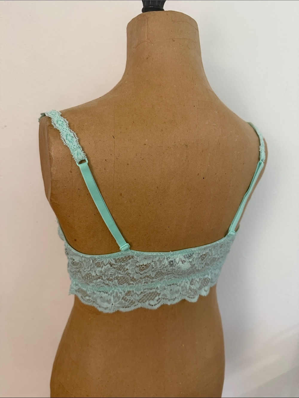 Cosabella sz M Lace Bralette in‎ Mint Green bra  great condition - Picture 2 of 5